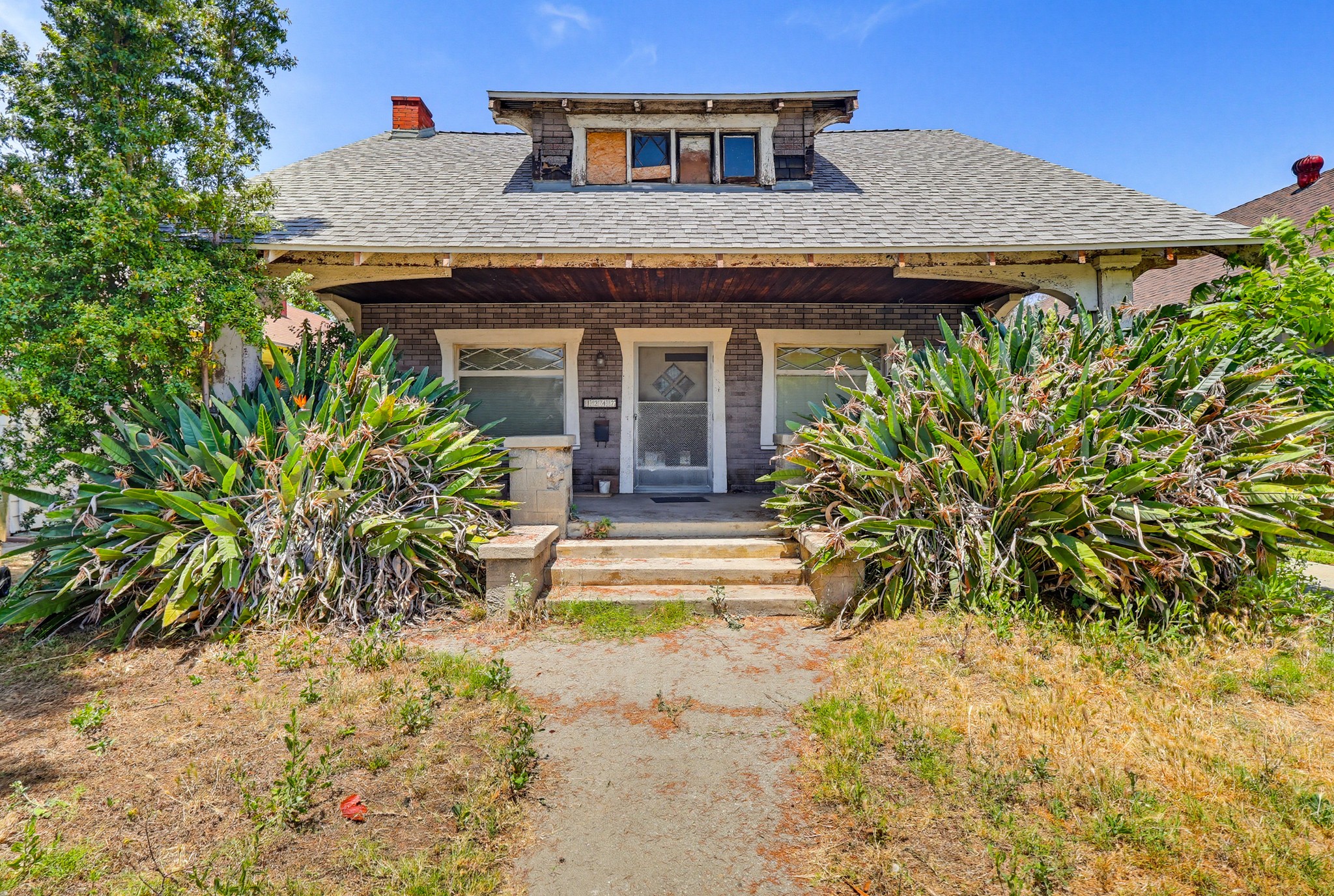 Virtual tour photo 5 of 54 for 1247 W 49th St