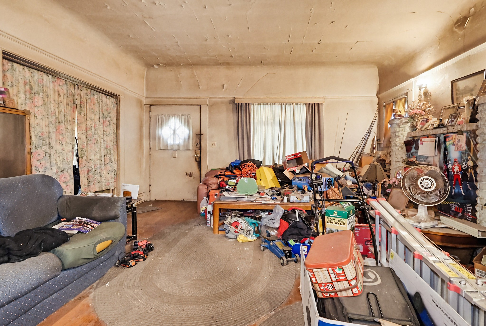 Virtual tour photo 10 of 54 for 1247 W 49th St