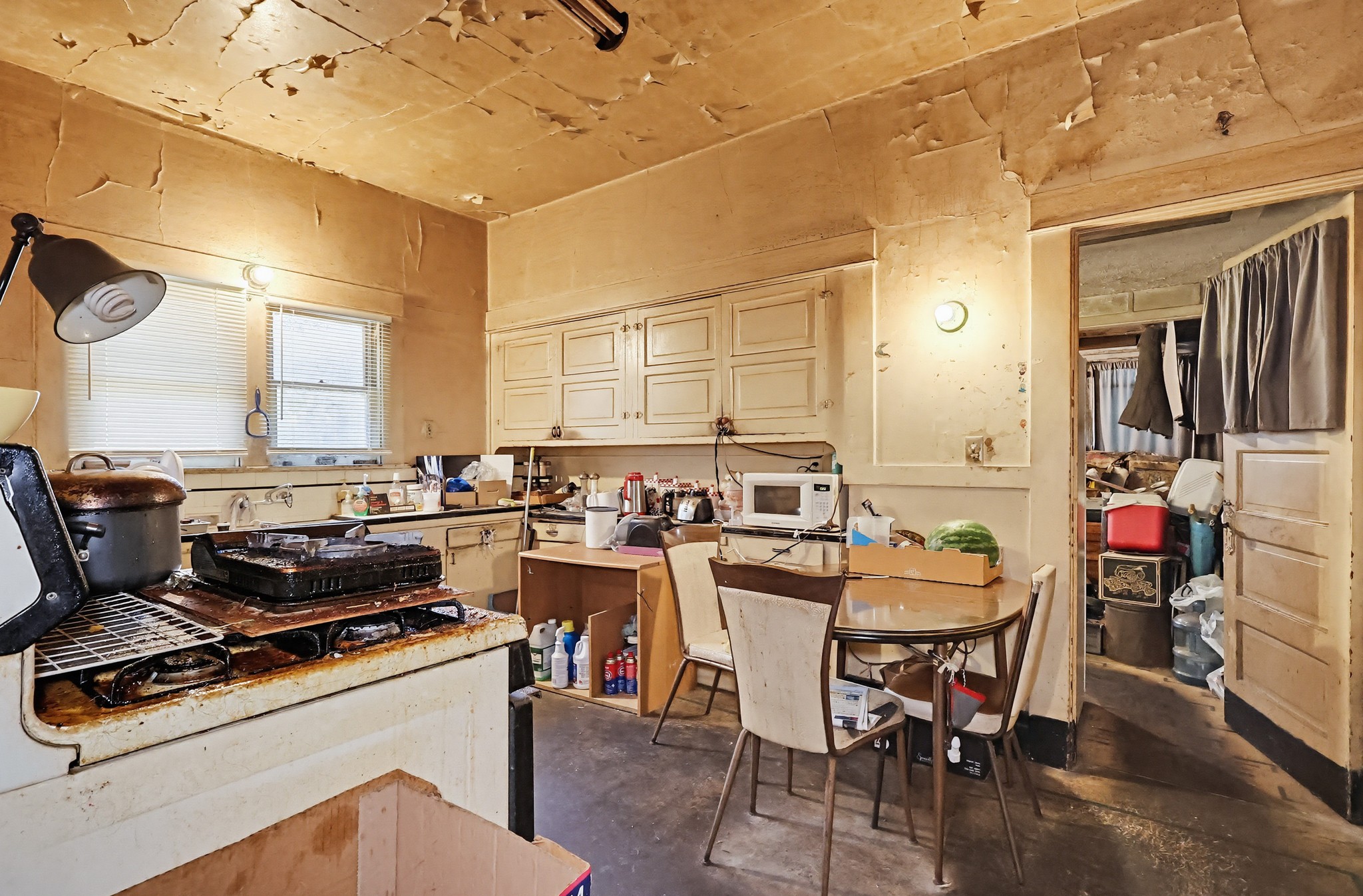 Virtual tour photo 15 of 54 for 1247 W 49th St