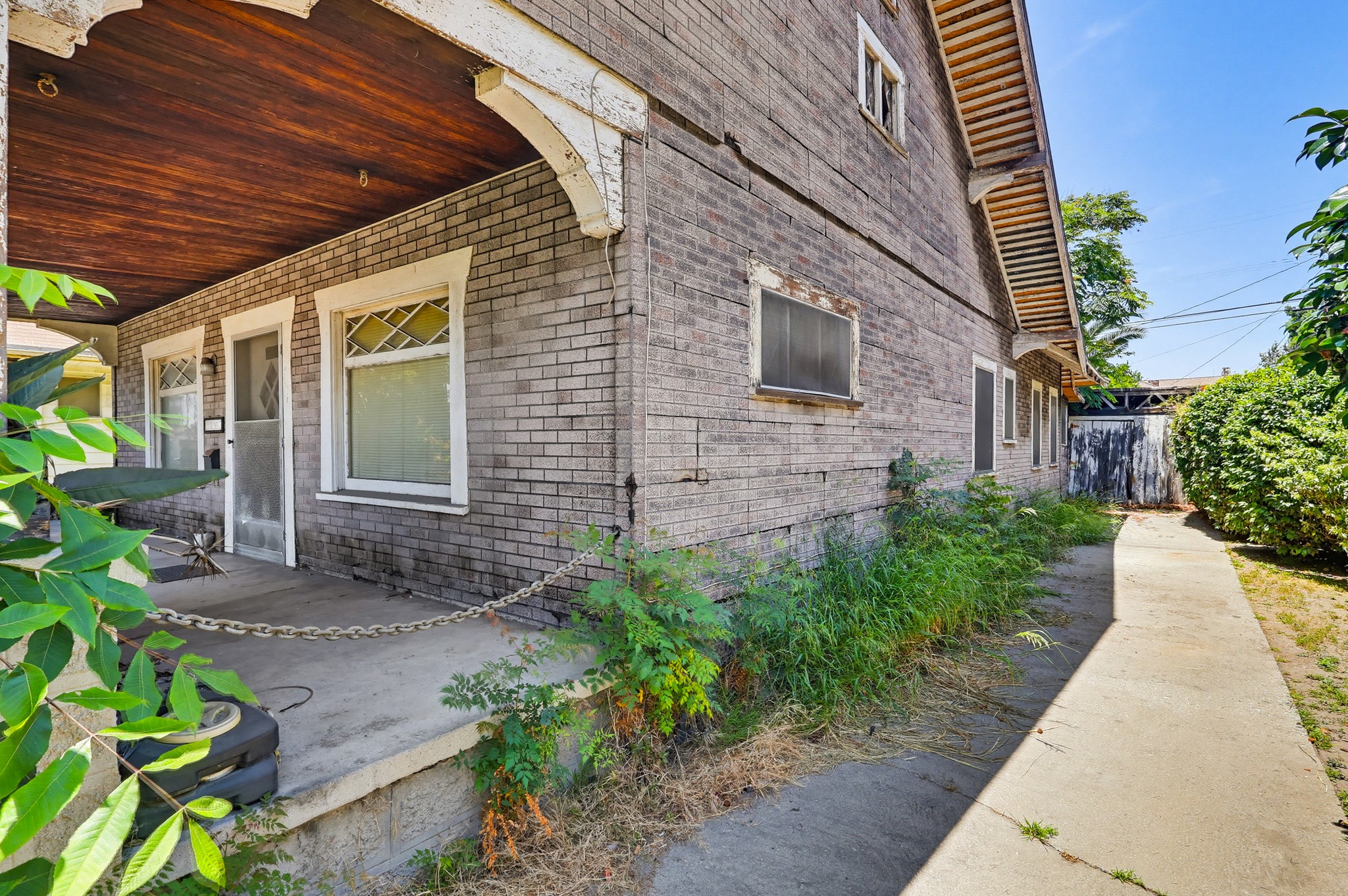 Virtual tour photo 42 of 54 for 1247 W 49th St