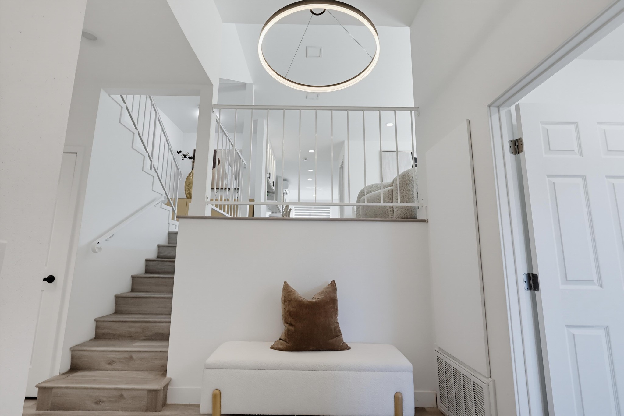 Virtual tour photo 9 of 99 for 125 Campanita Ct
