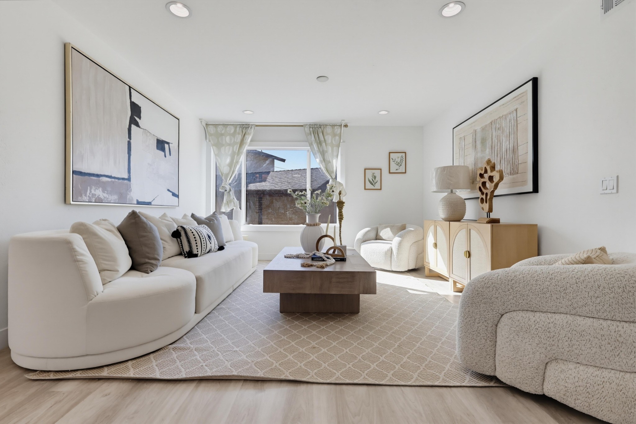 Virtual tour photo 12 of 99 for 125 Campanita Ct