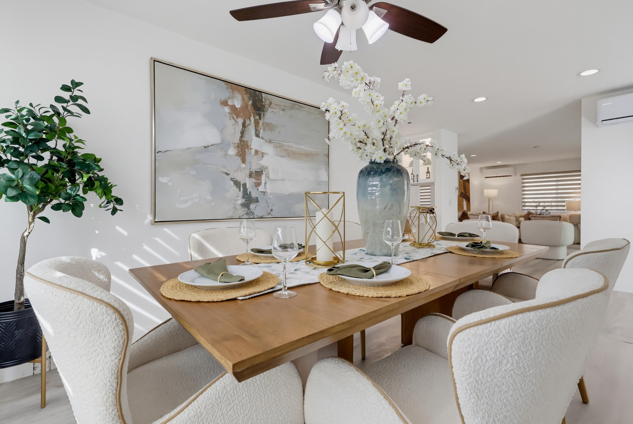Virtual tour photo 31 of 99 for 125 Campanita Ct
