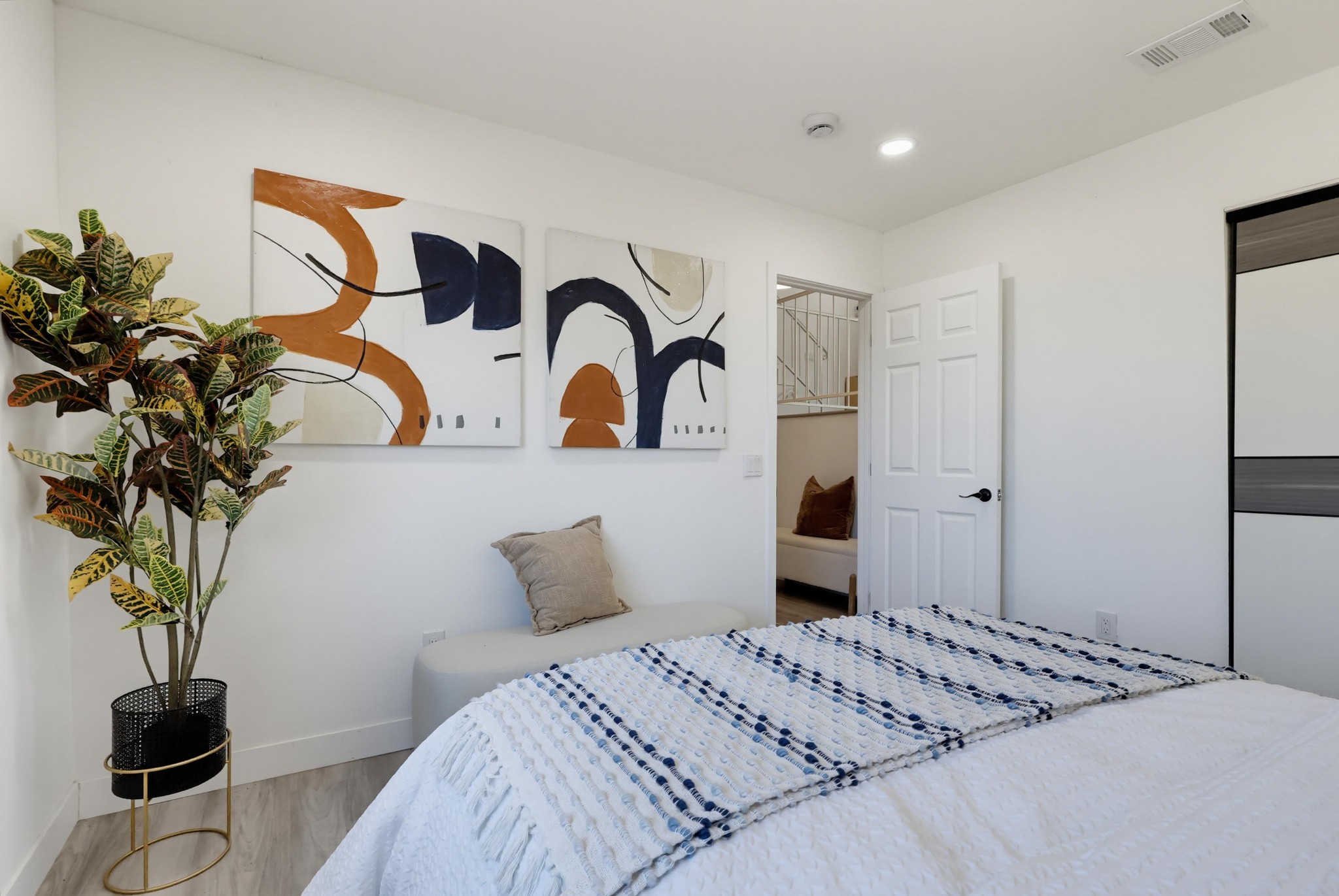 Virtual tour photo 89 of 99 for 125 Campanita Ct