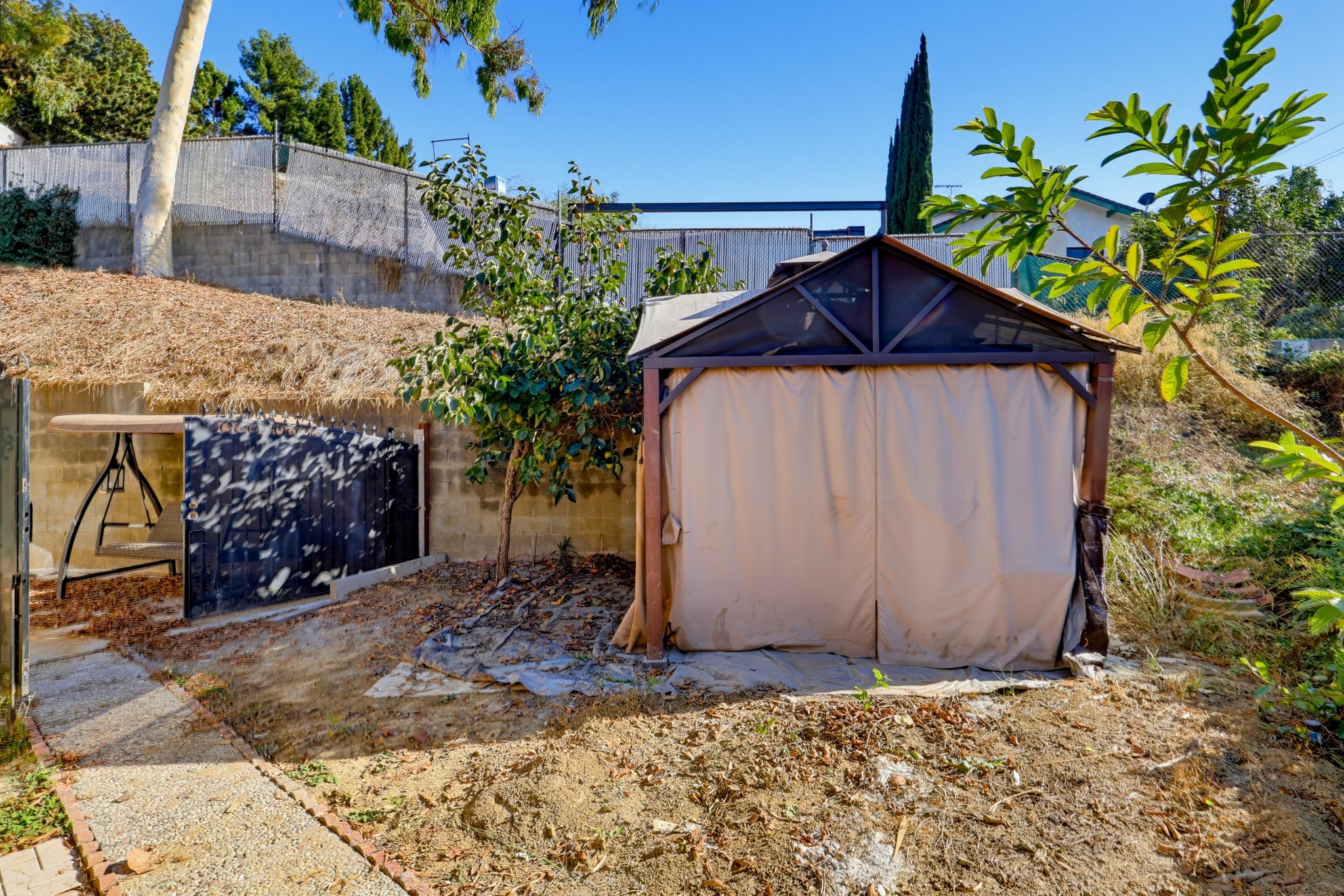 Virtual tour photo 92 of 99 for 125 Campanita Ct