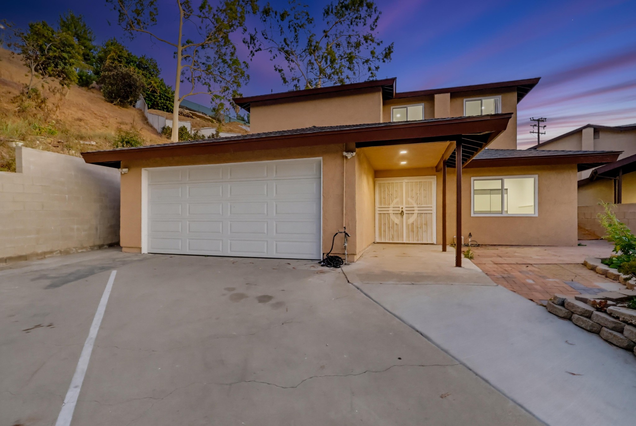 Virtual tour photo 3 of 98 for 125 Campanita Ct