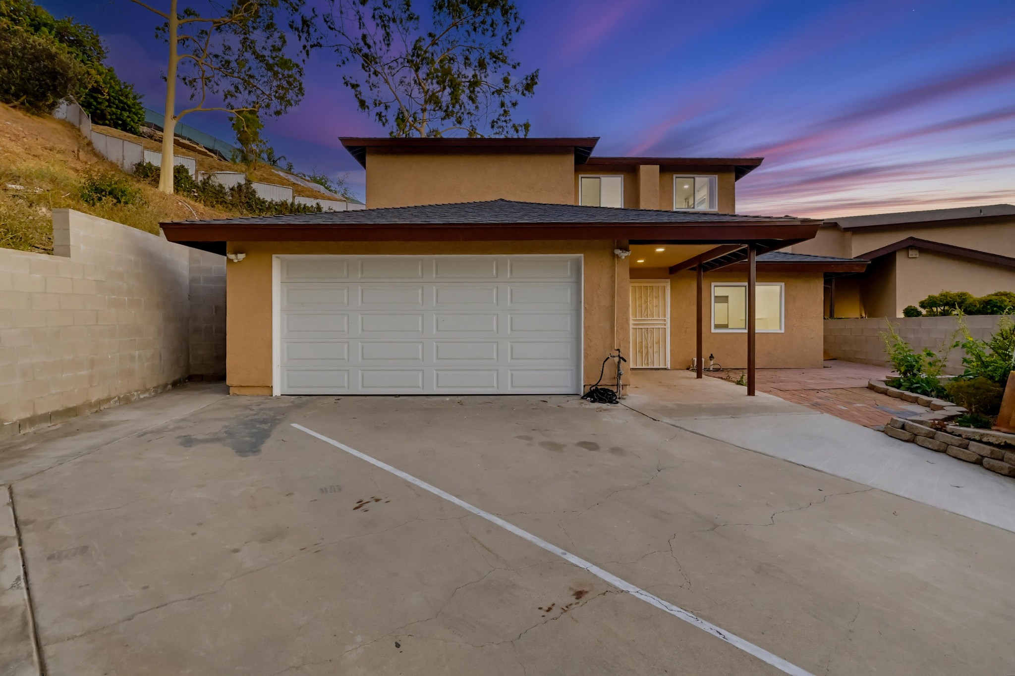 Virtual tour photo 4 of 98 for 125 Campanita Ct