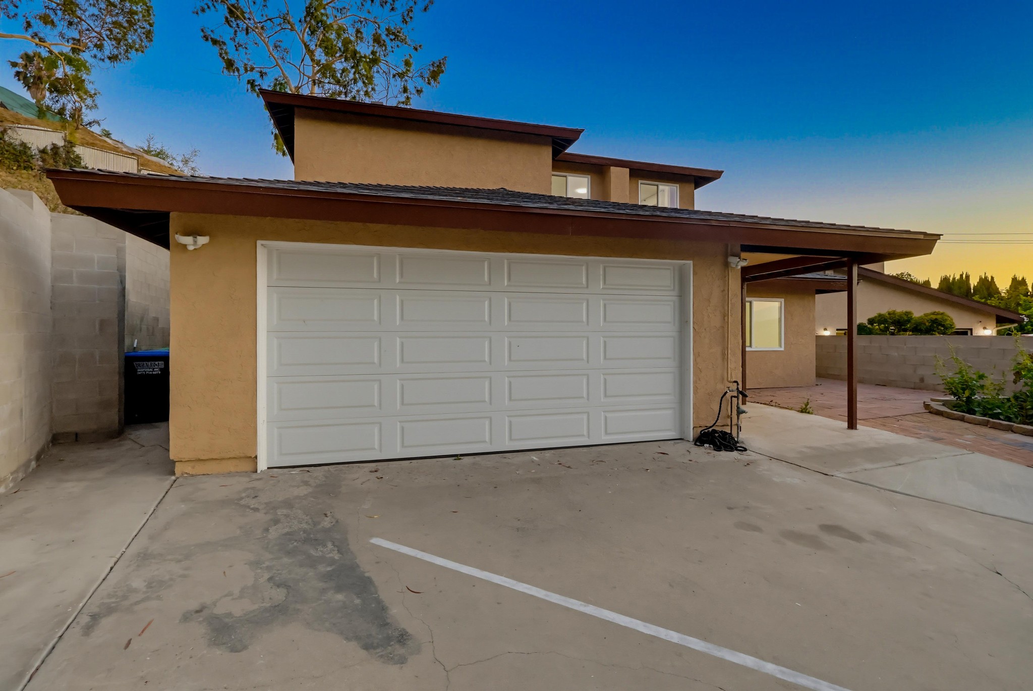 Virtual tour photo 6 of 98 for 125 Campanita Ct