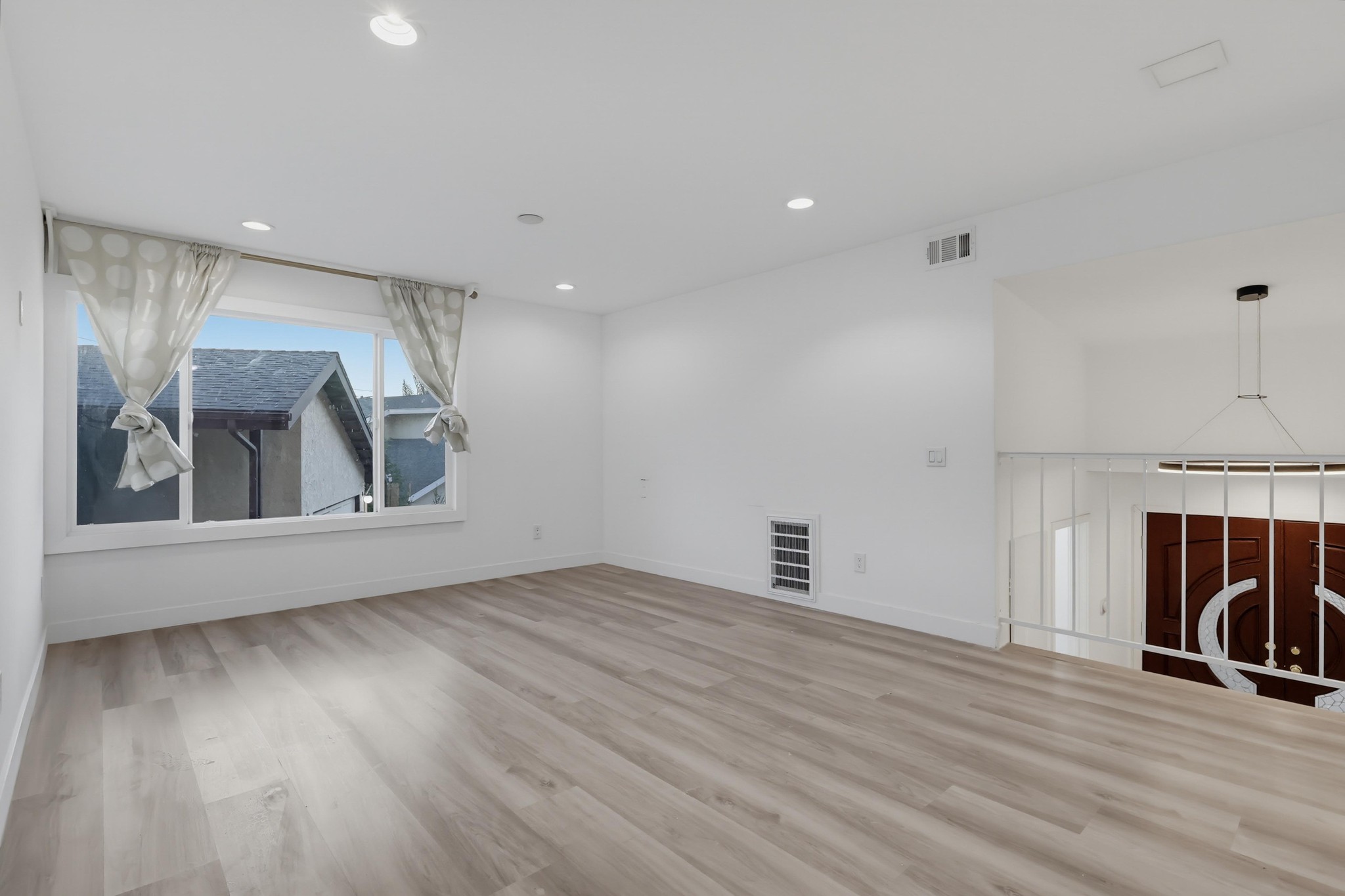 Virtual tour photo 23 of 98 for 125 Campanita Ct