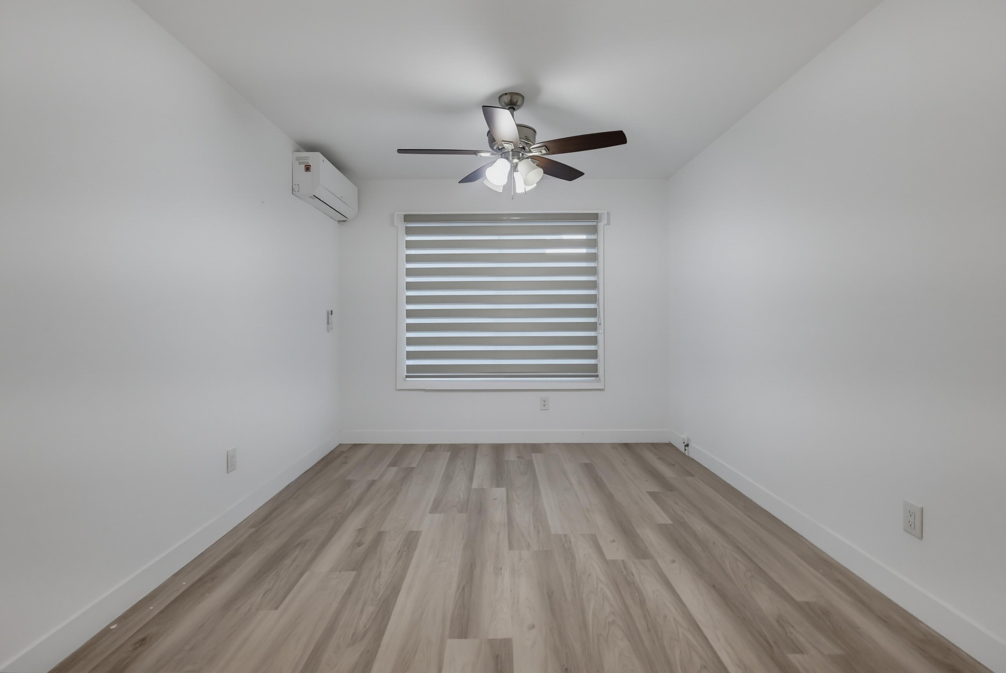 Virtual tour photo 32 of 98 for 125 Campanita Ct