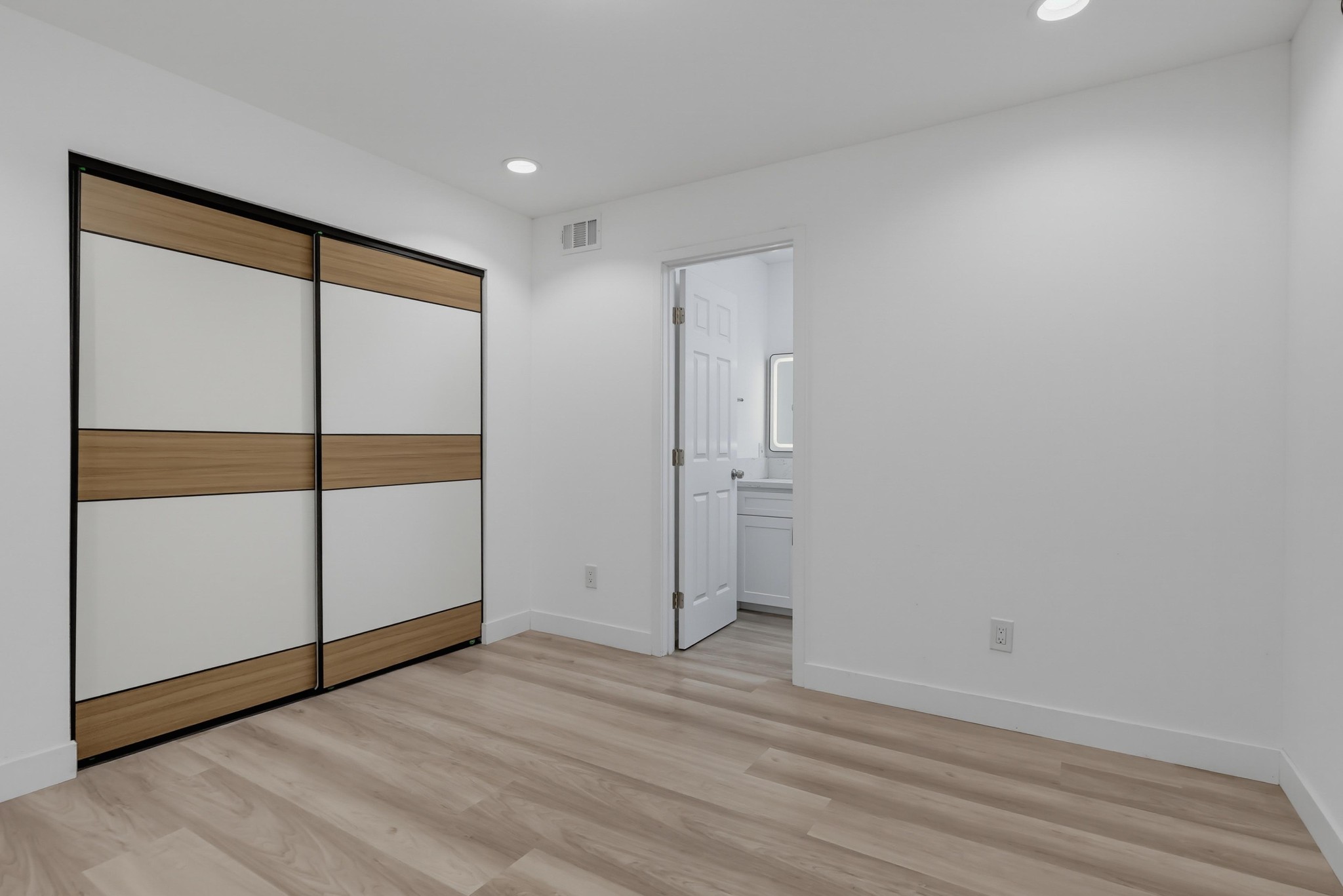 Virtual tour photo 58 of 98 for 125 Campanita Ct