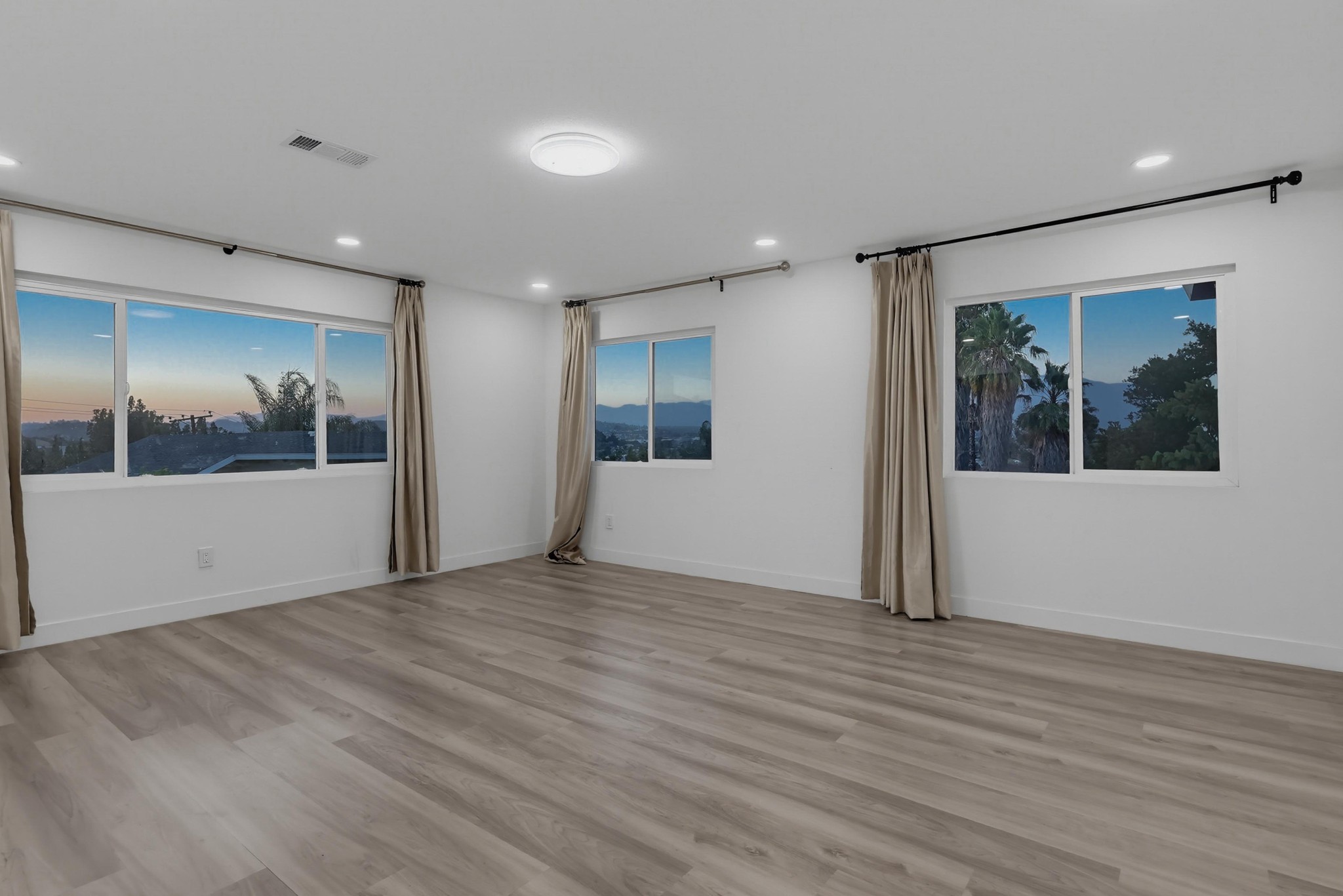 Virtual tour photo 65 of 98 for 125 Campanita Ct