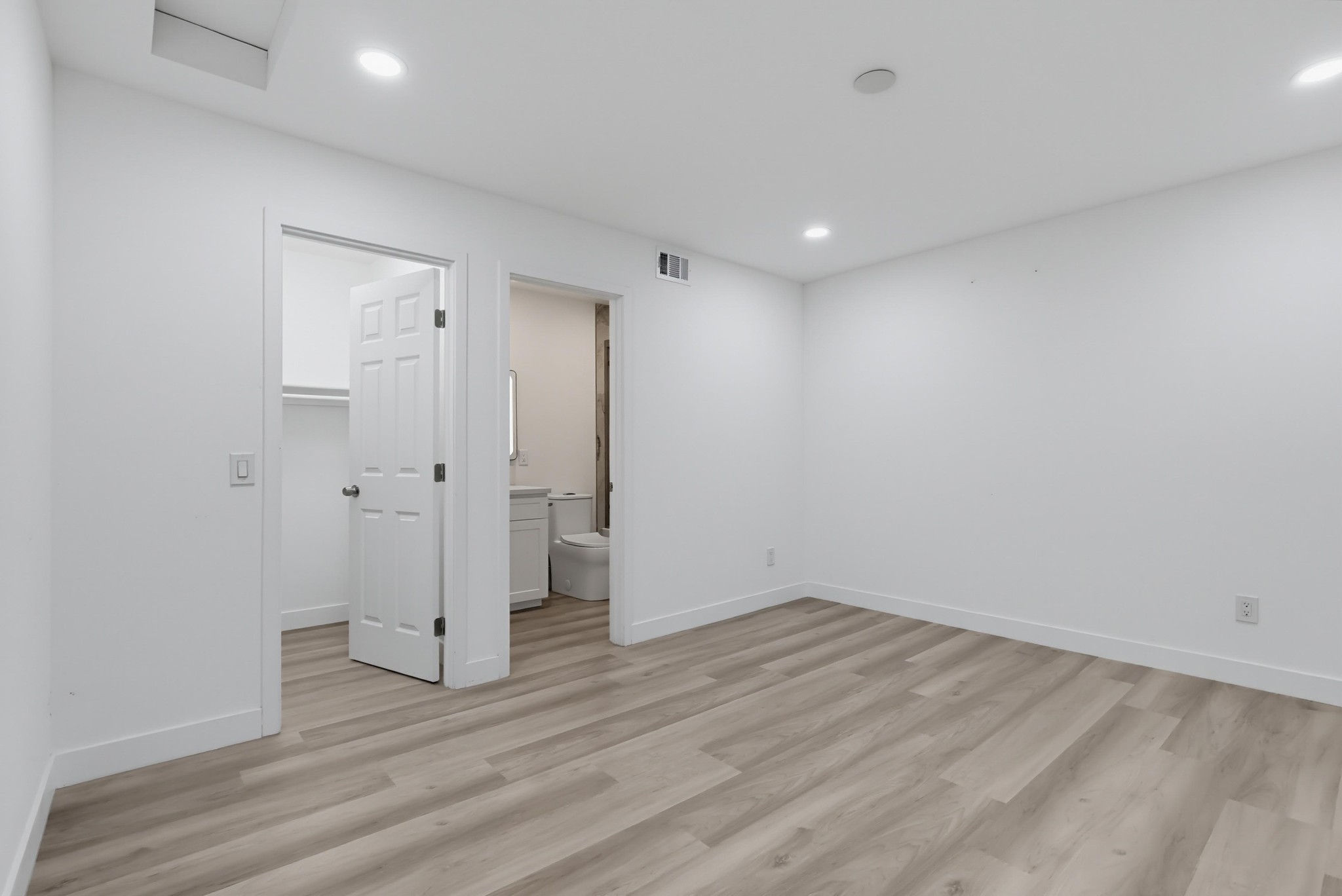 Virtual tour photo 72 of 98 for 125 Campanita Ct