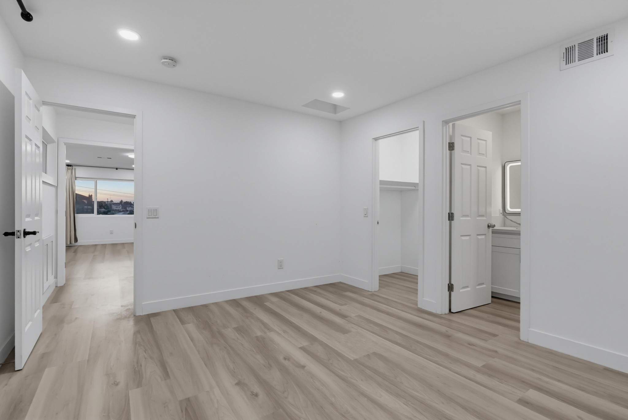 Virtual tour photo 75 of 98 for 125 Campanita Ct