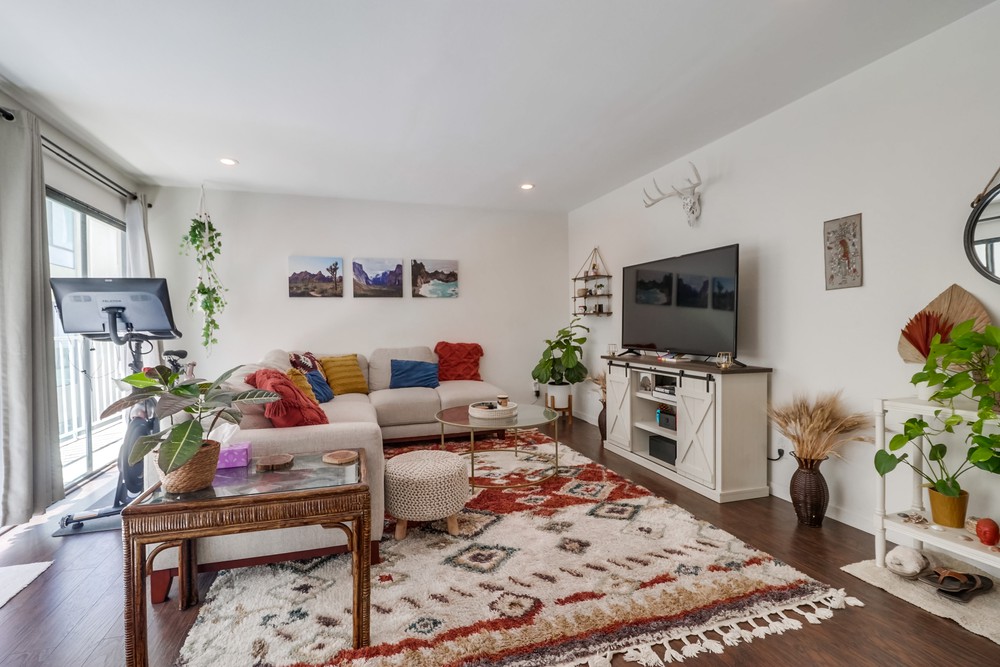 Virtual tour photo 5 of 33 for 1251 Parker Pl