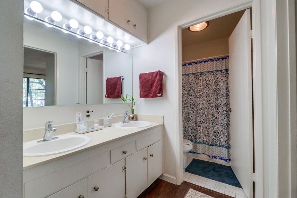 Virtual tour photo 22 of 33 for 1251 Parker Pl