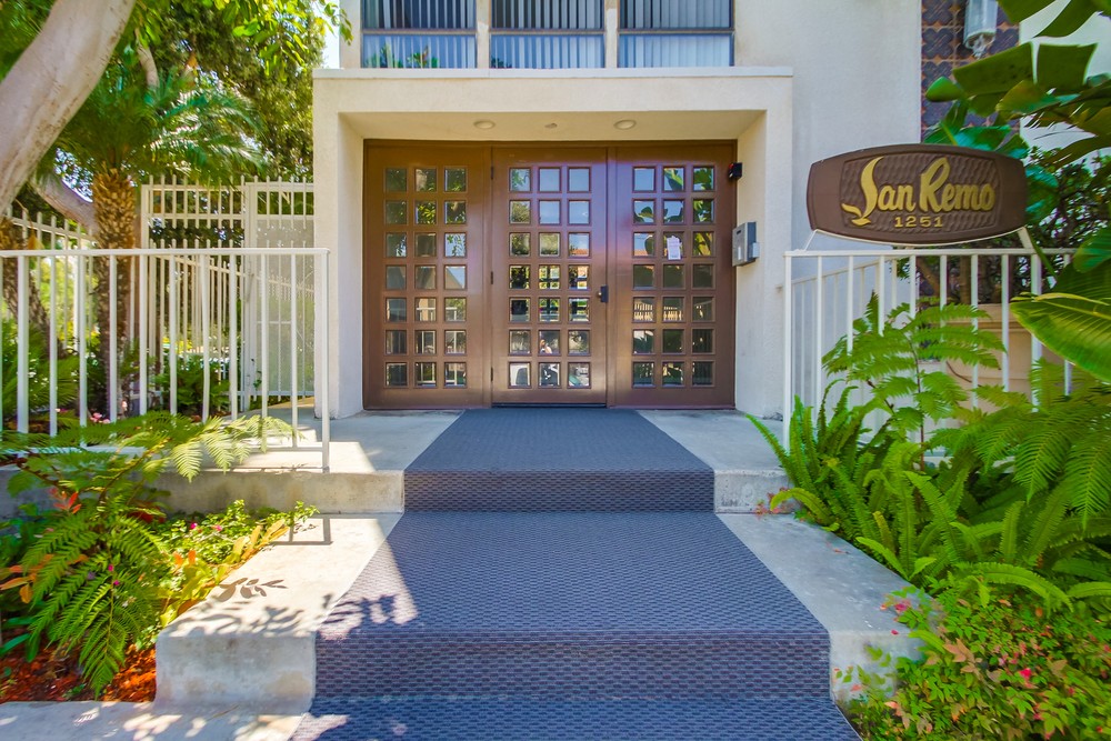 Virtual tour photo 4 of 44 for 1251 Parker Pl