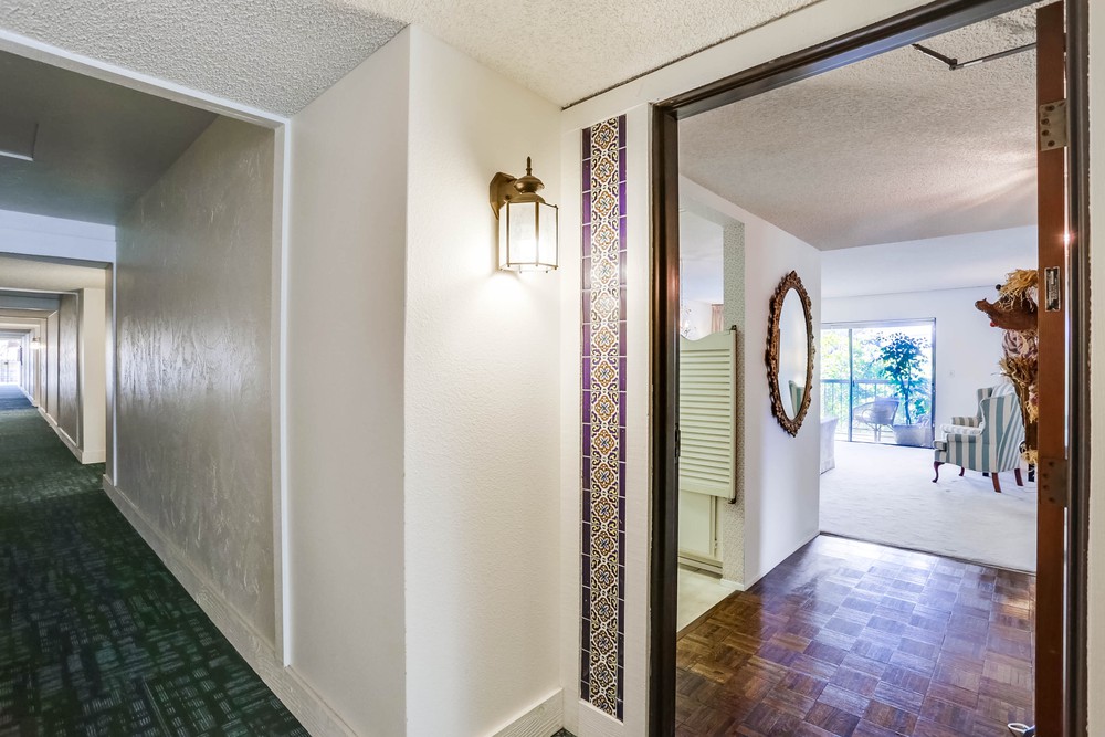 Virtual tour photo 6 of 37 for 12515 Oaks N Dr UNIT 233