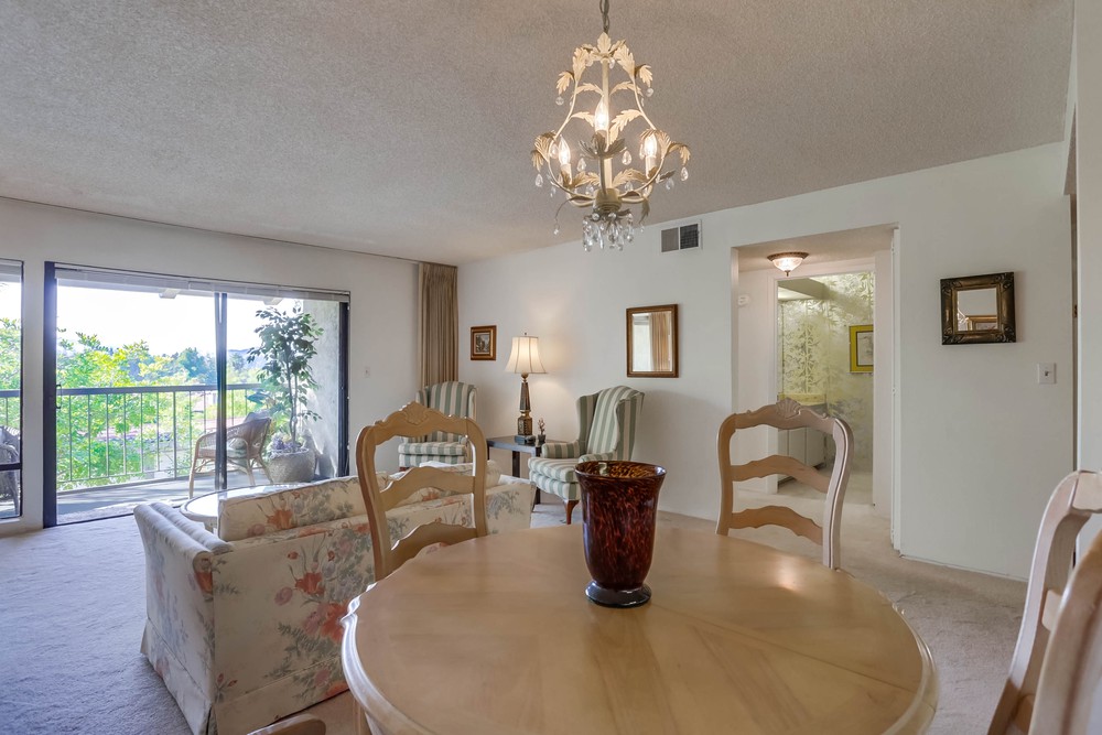 Virtual tour photo 10 of 37 for 12515 Oaks N Dr UNIT 233