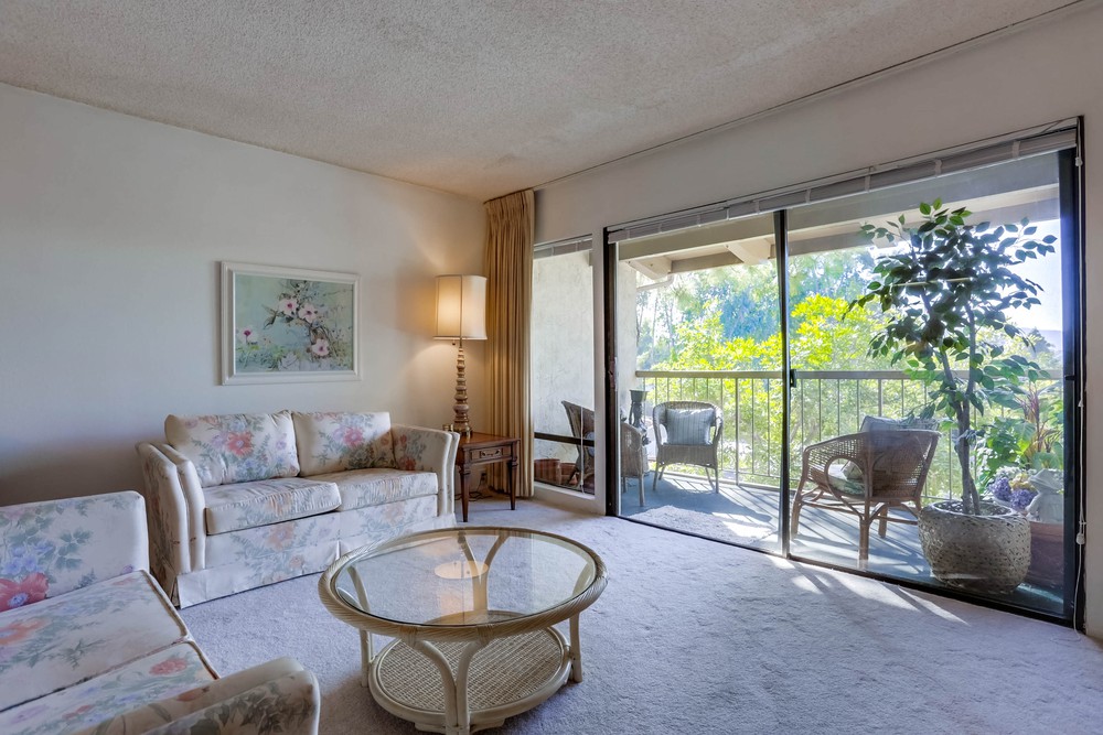 Virtual tour photo 11 of 37 for 12515 Oaks N Dr UNIT 233