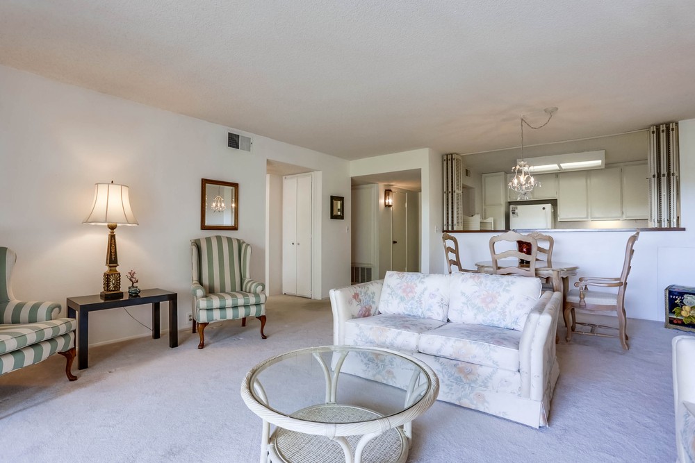 Virtual tour photo 13 of 37 for 12515 Oaks N Dr UNIT 233