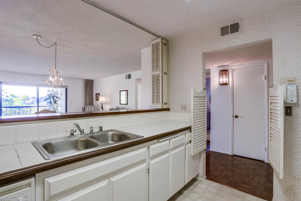Virtual tour photo 19 of 37 for 12515 Oaks N Dr UNIT 233