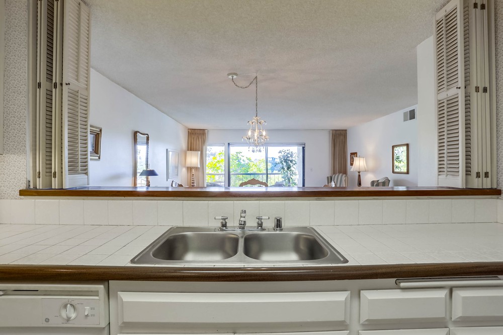 Virtual tour photo 21 of 37 for 12515 Oaks N Dr UNIT 233