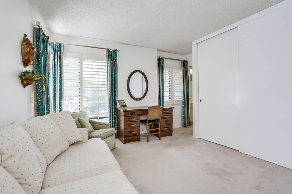 Virtual tour photo 25 of 37 for 12515 Oaks N Dr UNIT 233