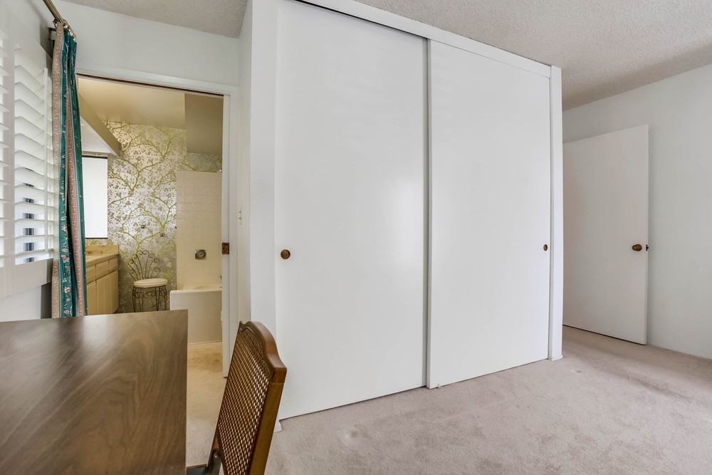 Virtual tour photo 27 of 37 for 12515 Oaks N Dr UNIT 233