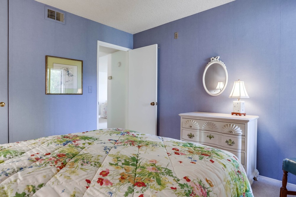 Virtual tour photo 32 of 37 for 12515 Oaks N Dr UNIT 233