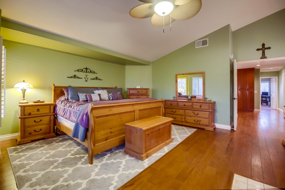 Virtual tour photo 48 of 80 for 12525 Picrus St