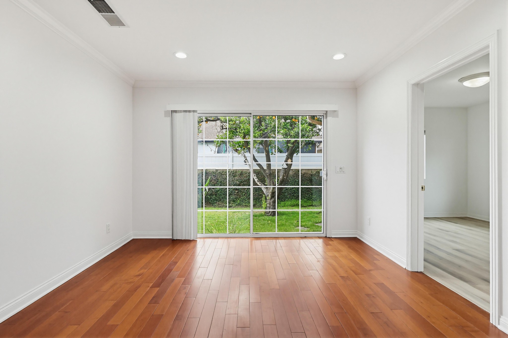 Virtual tour photo 13 of 54 for 12528 Albers St