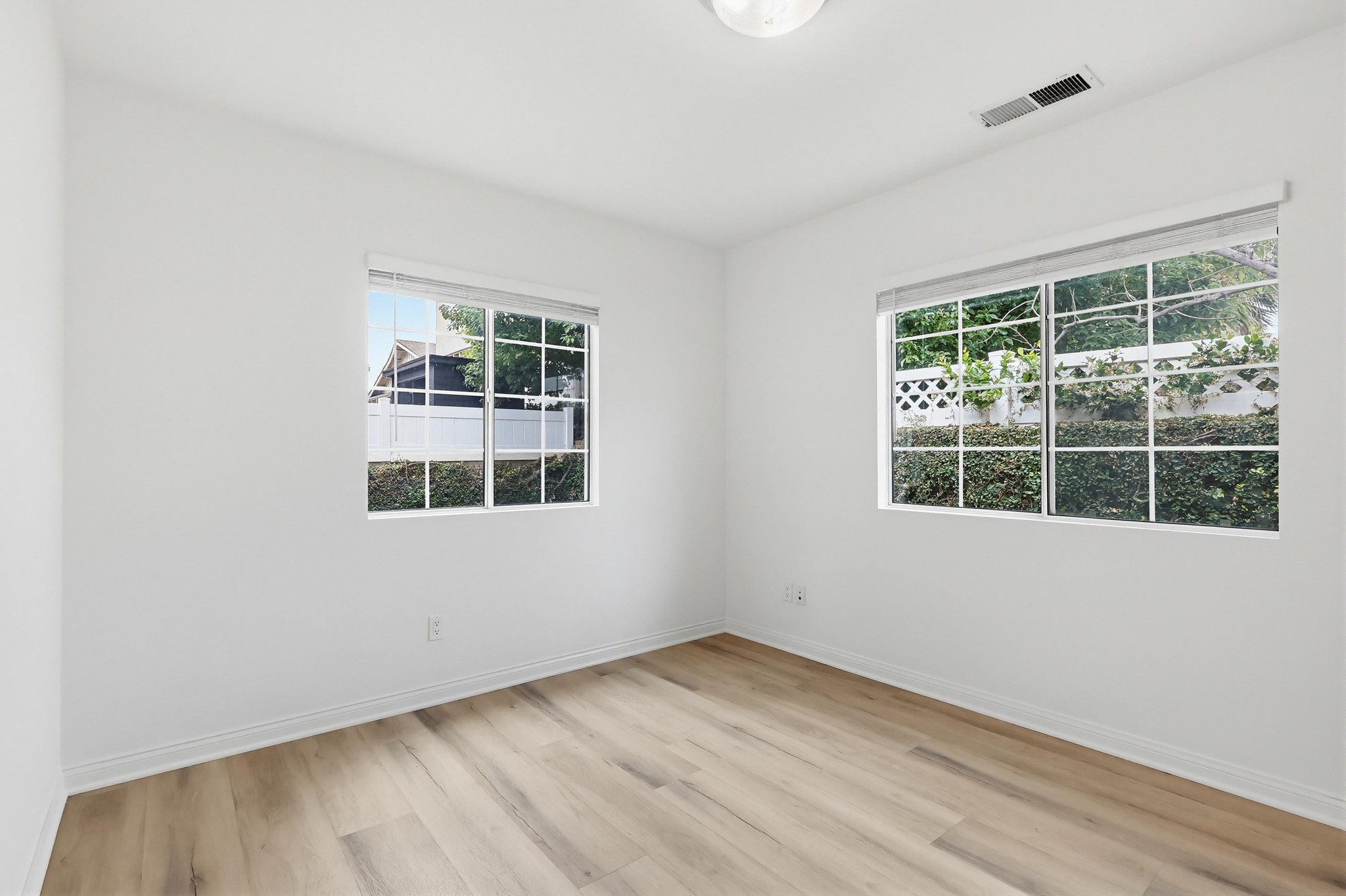 Virtual tour photo 14 of 54 for 12528 Albers St