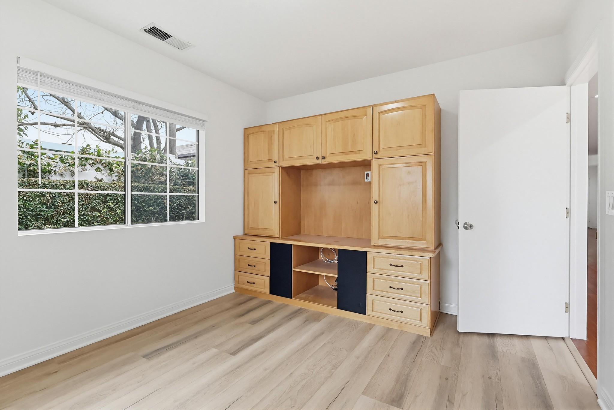 Virtual tour photo 16 of 54 for 12528 Albers St