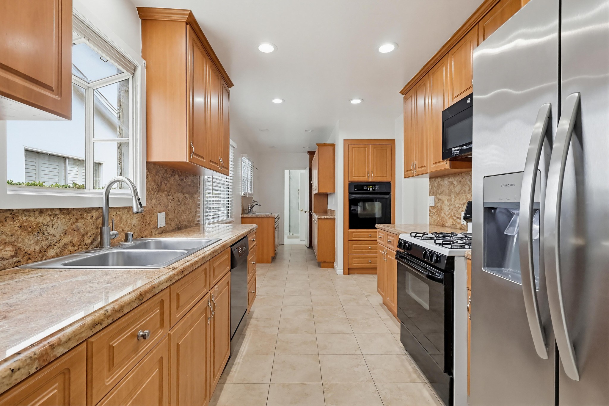 Virtual tour photo 18 of 54 for 12528 Albers St