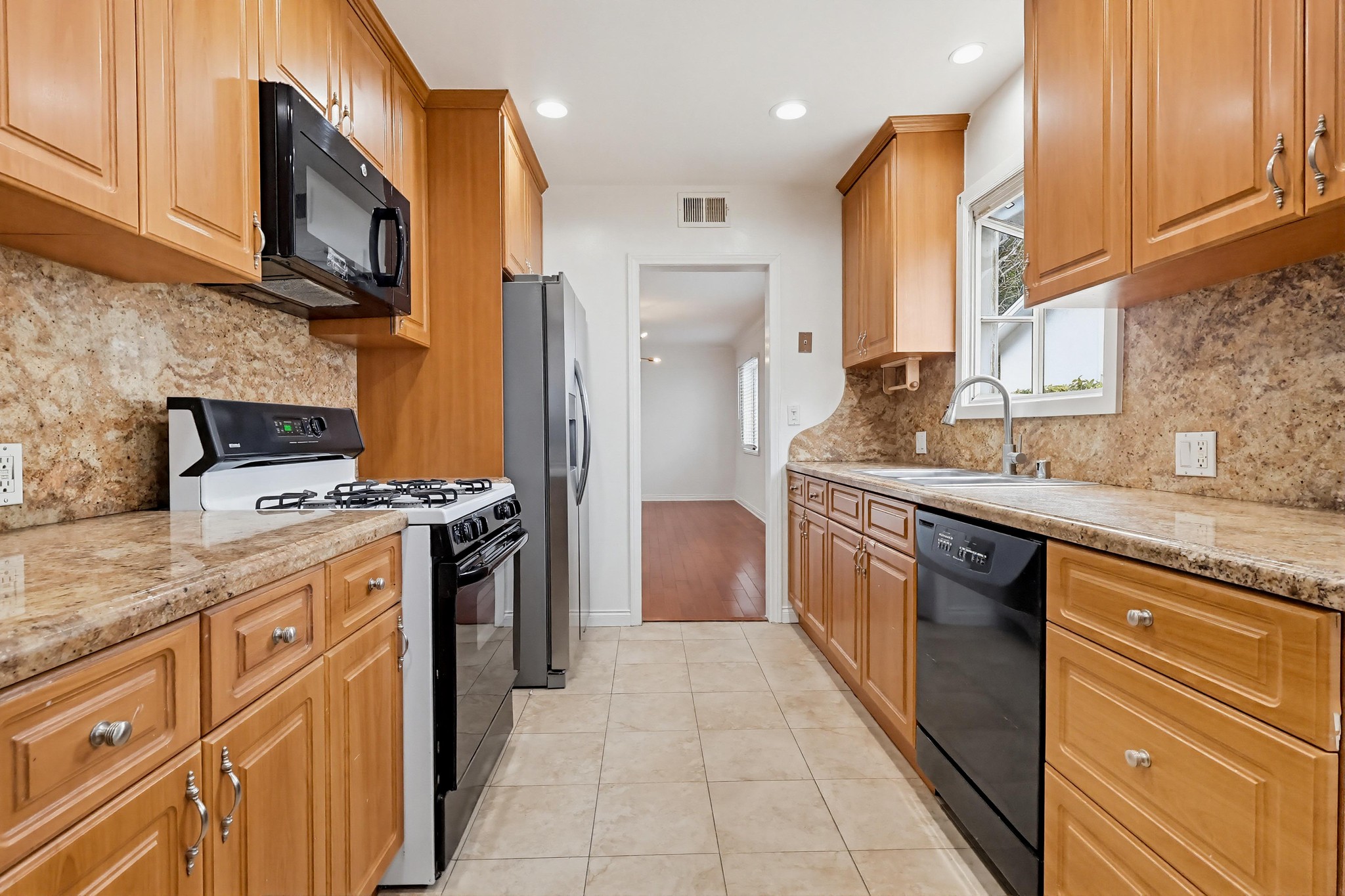 Virtual tour photo 23 of 54 for 12528 Albers St