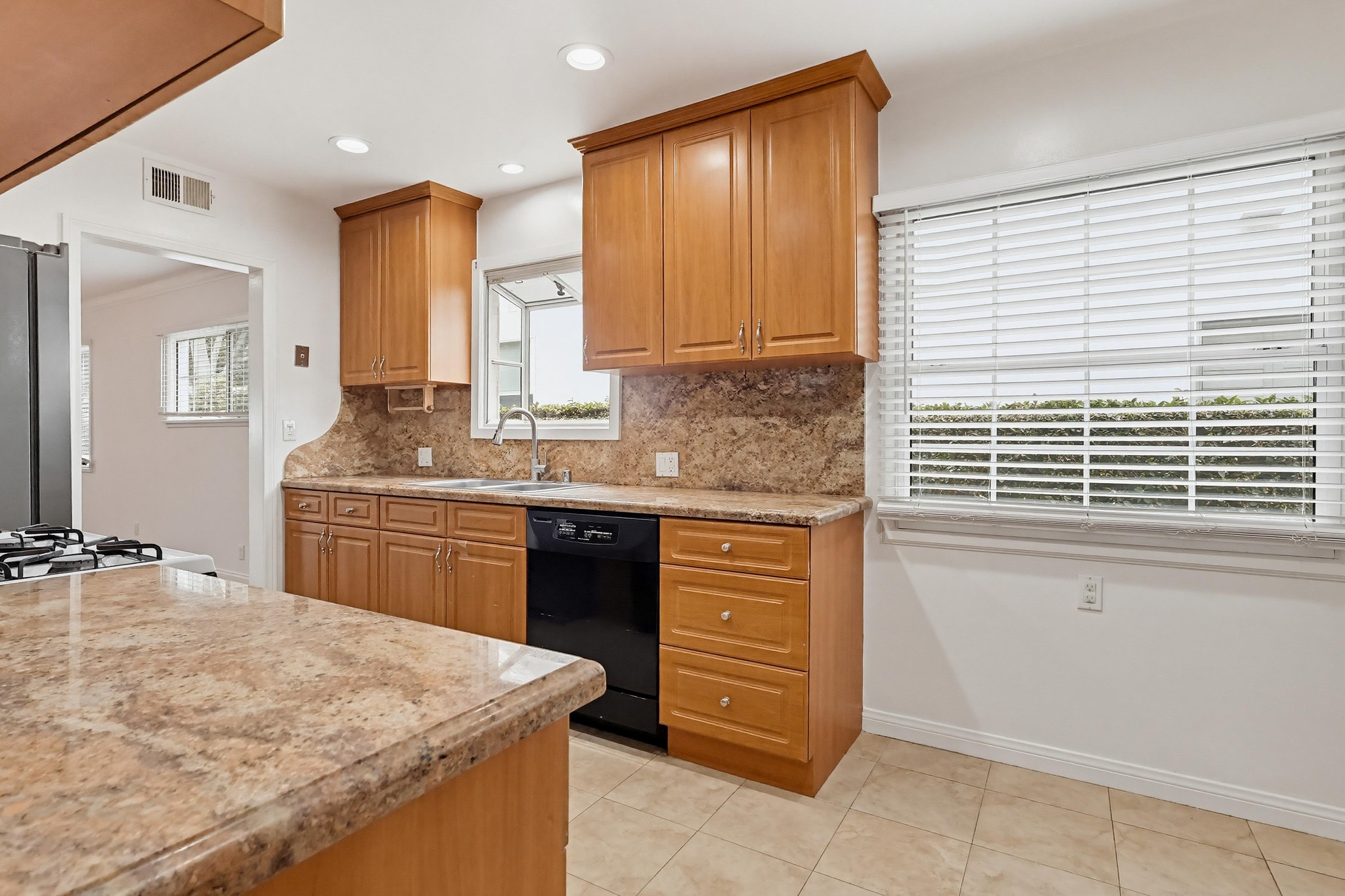 Virtual tour photo 24 of 54 for 12528 Albers St