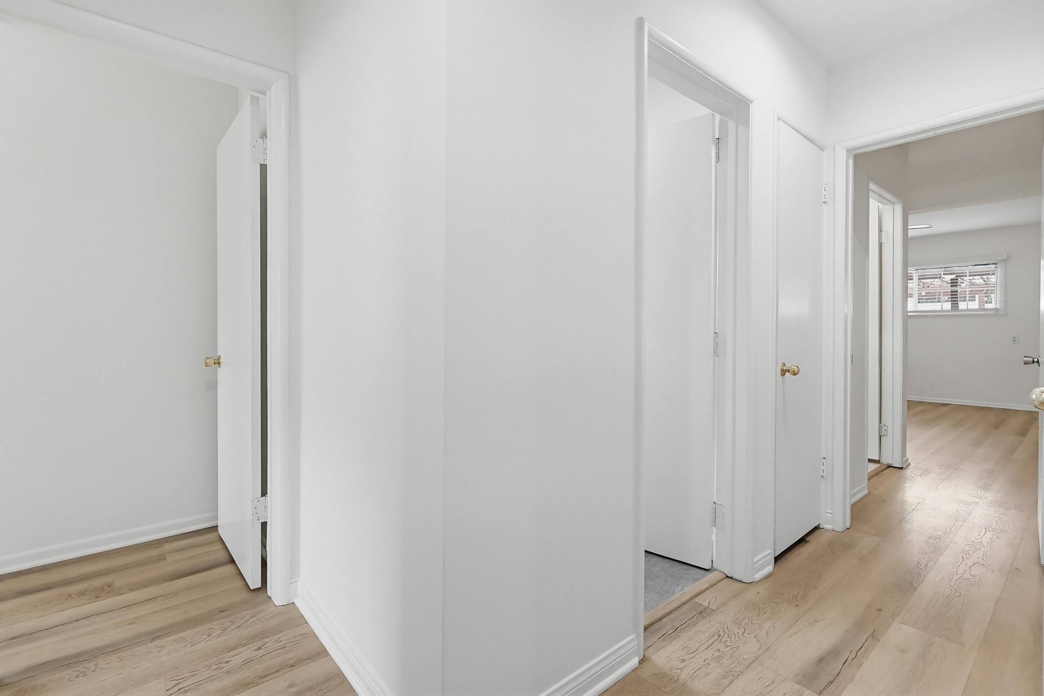 Virtual tour photo 37 of 54 for 12528 Albers St