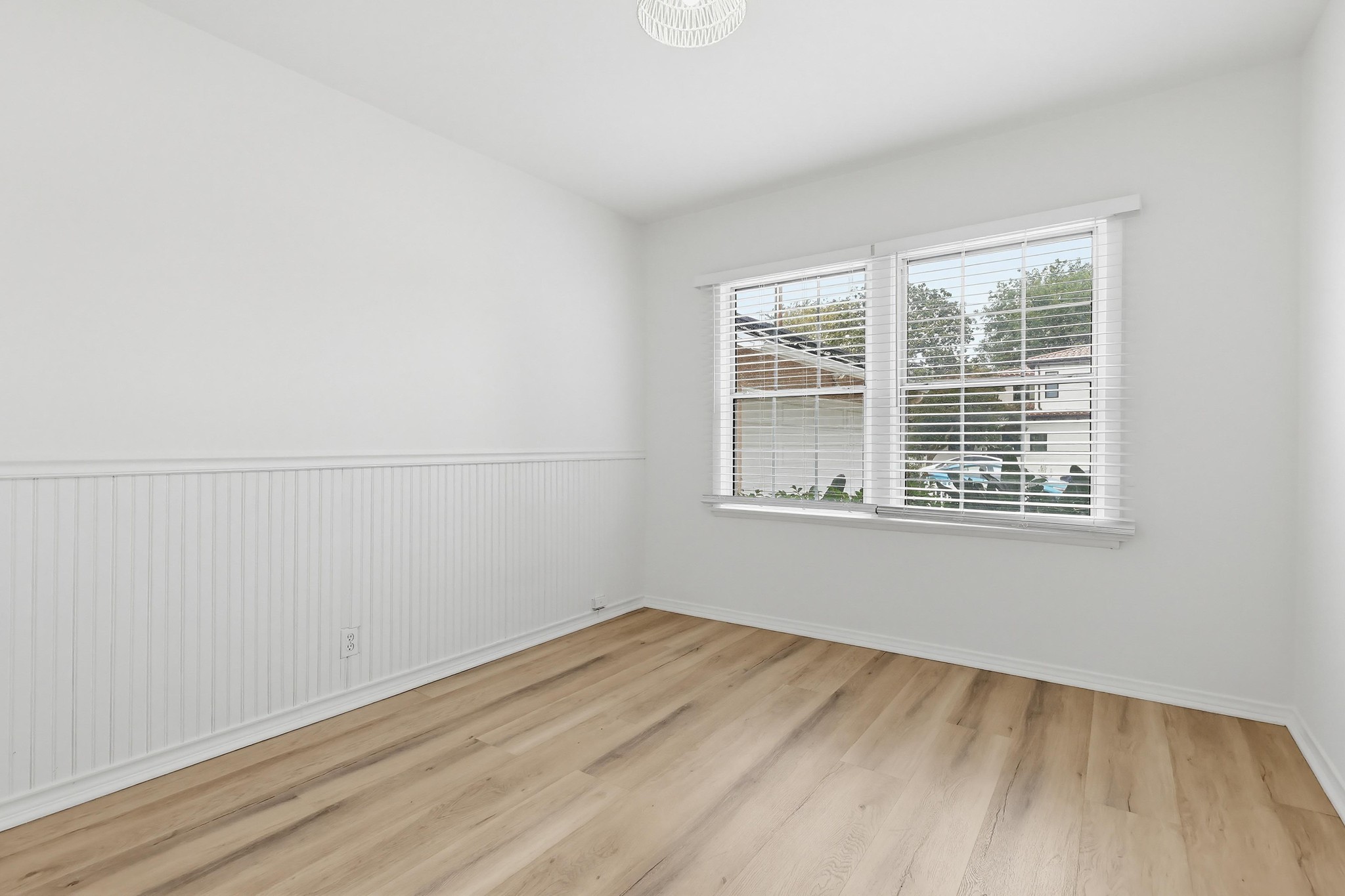 Virtual tour photo 38 of 54 for 12528 Albers St