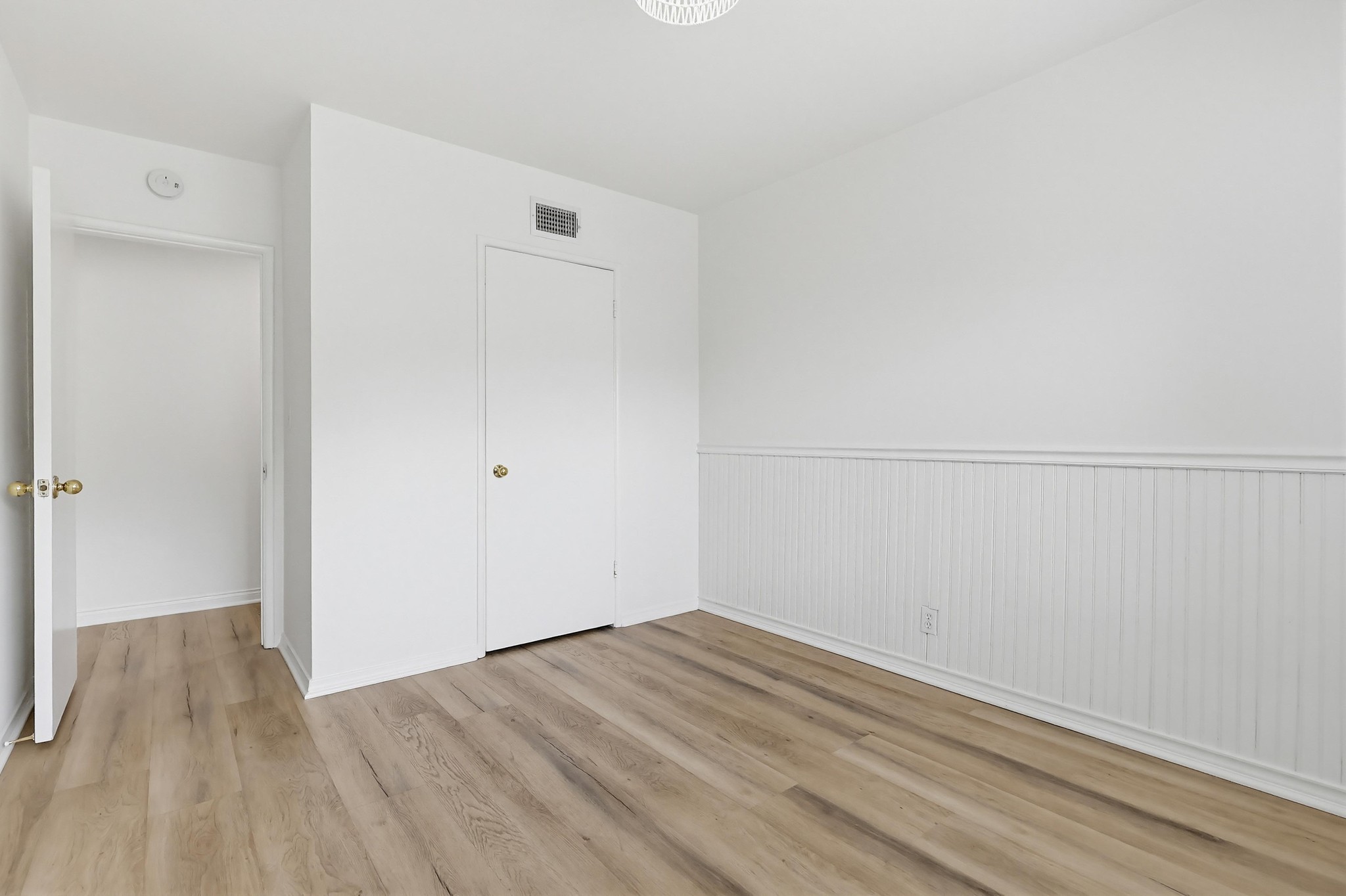 Virtual tour photo 40 of 54 for 12528 Albers St