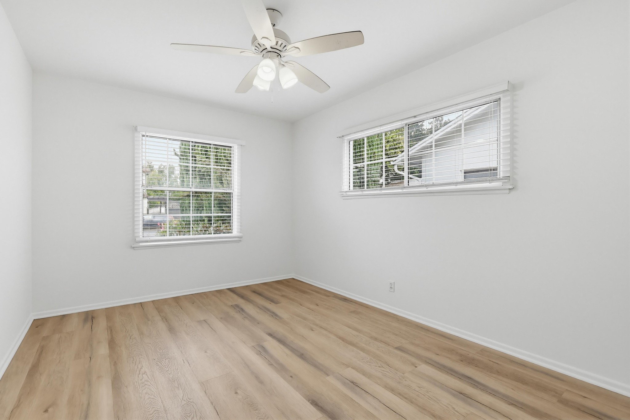 Virtual tour photo 42 of 54 for 12528 Albers St