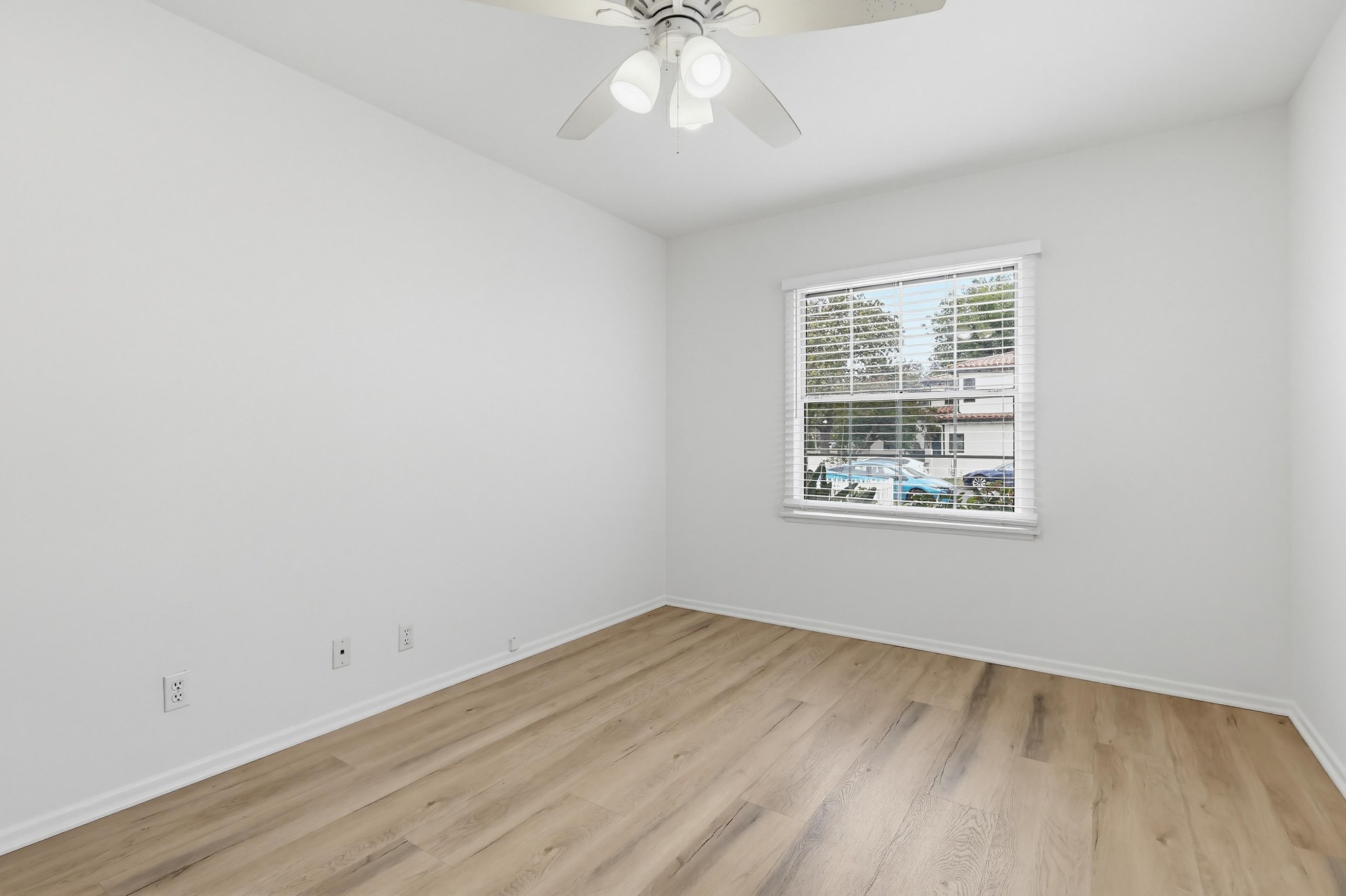 Virtual tour photo 43 of 54 for 12528 Albers St