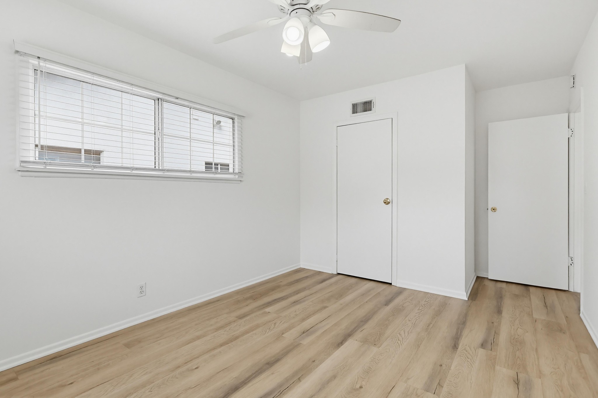 Virtual tour photo 45 of 54 for 12528 Albers St