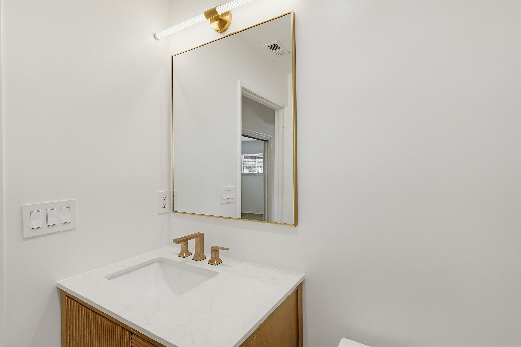Virtual tour photo 51 of 54 for 12528 Albers St