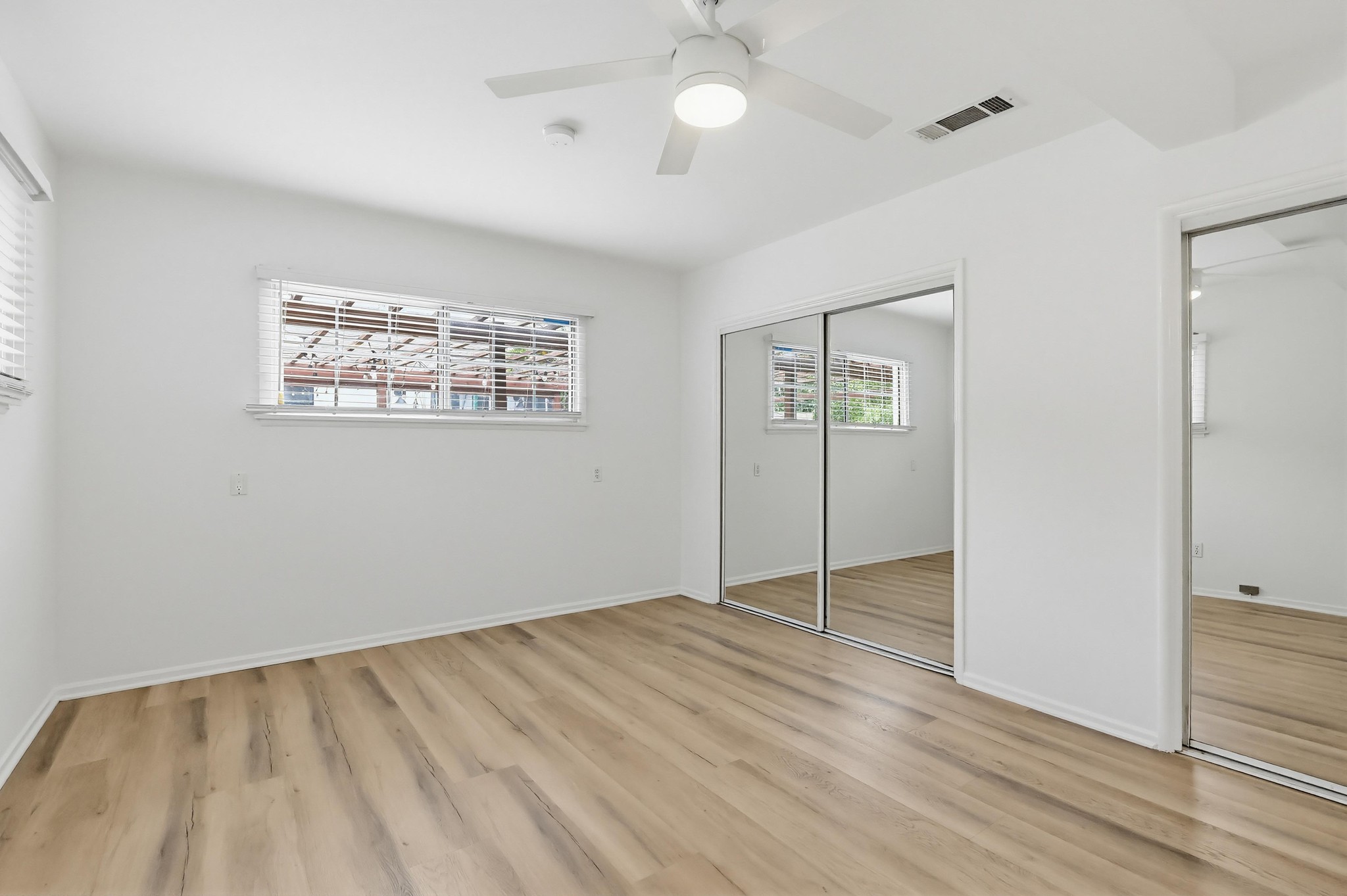Virtual tour photo 53 of 54 for 12528 Albers St