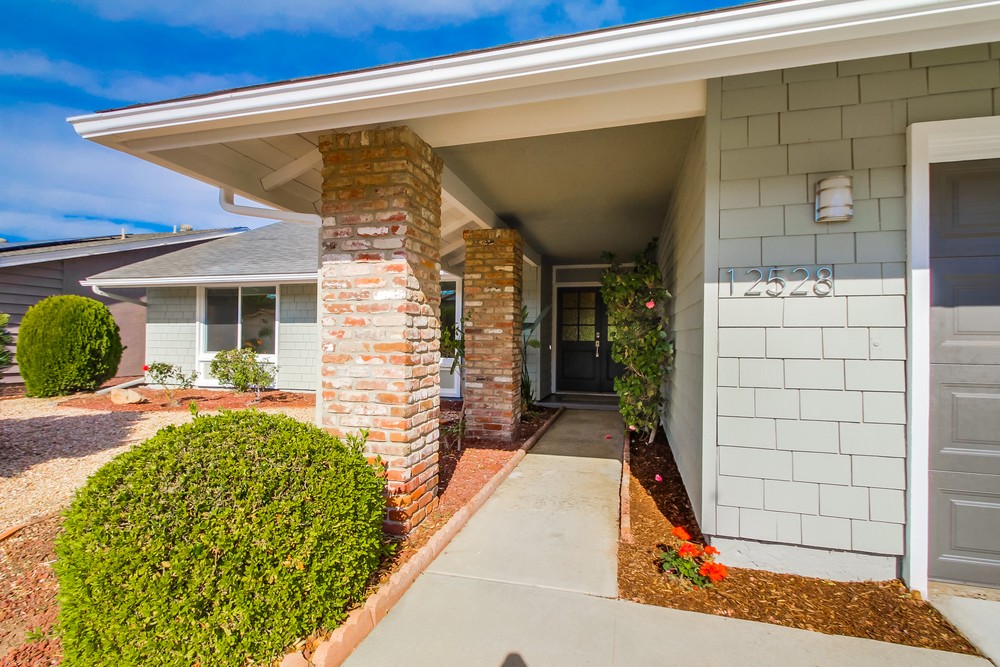 Virtual tour photo 5 of 57 for 12528 Lomica Dr