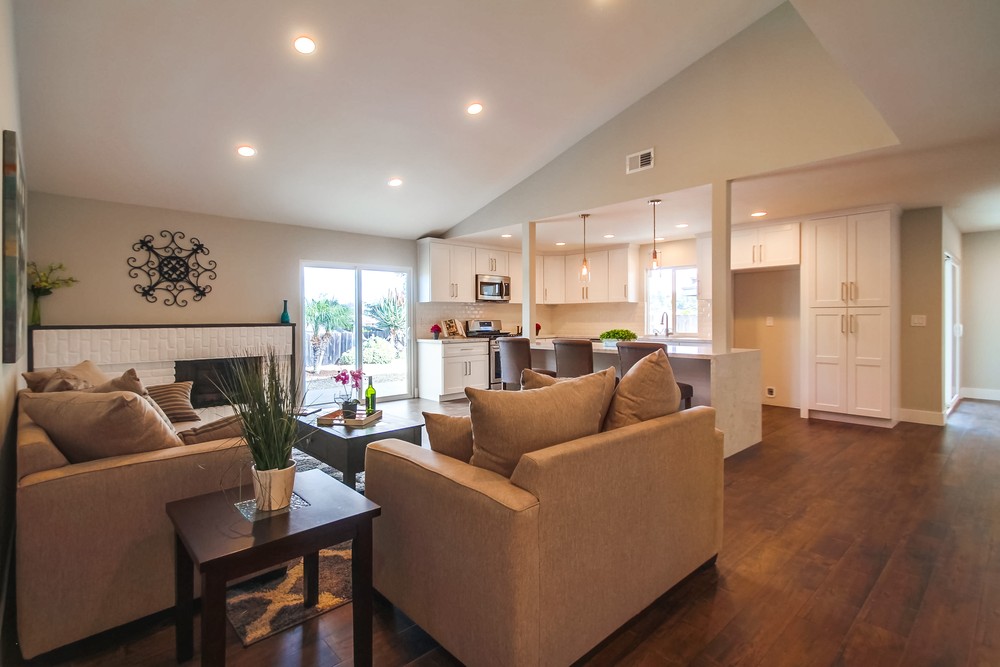 Virtual tour photo 8 of 57 for 12528 Lomica Dr