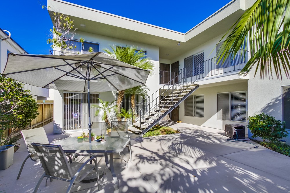 Virtual tour photo 5 of 16 for 1254 Robinson Ave #2