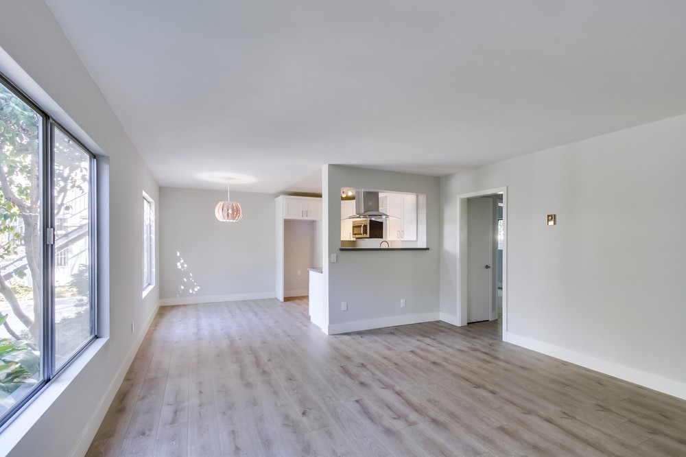 Virtual tour photo 7 of 16 for 1254 Robinson Ave #2