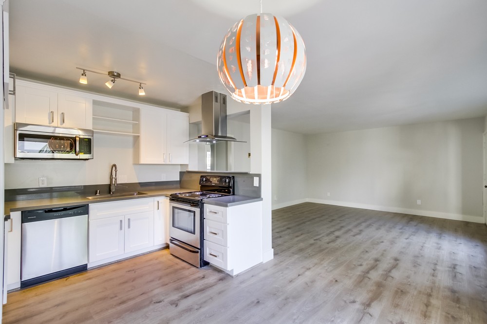 Virtual tour photo 8 of 16 for 1254 Robinson Ave #2